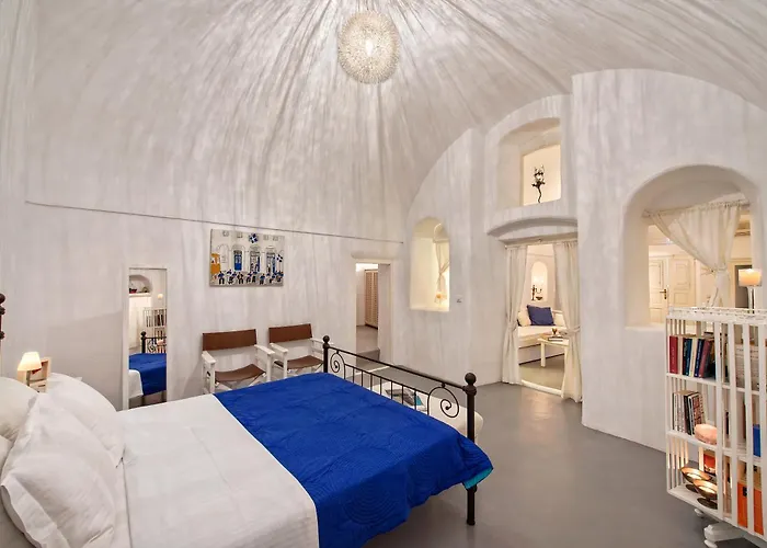 White Cave Private Villa